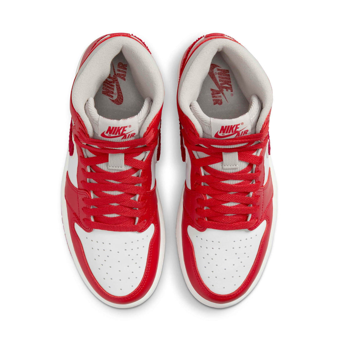Air Jordan 1 High OG Wmns 'Newstalgia Chenille'- Streetwear Fashion - evapacs.com