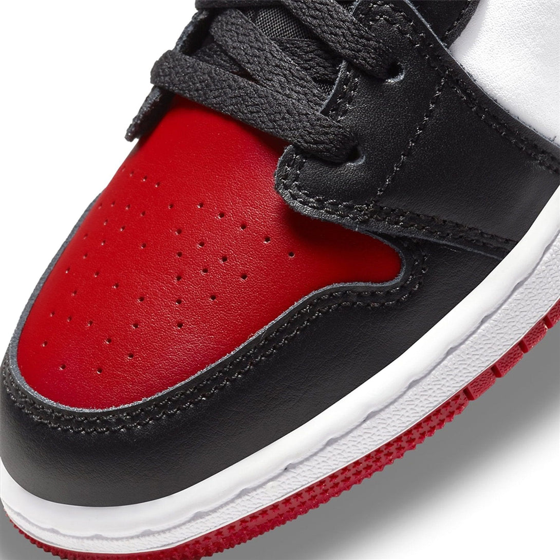 Air Jordan 1 Low GS 'Bred Toe'- Streetwear Fashion - evapacs.com
