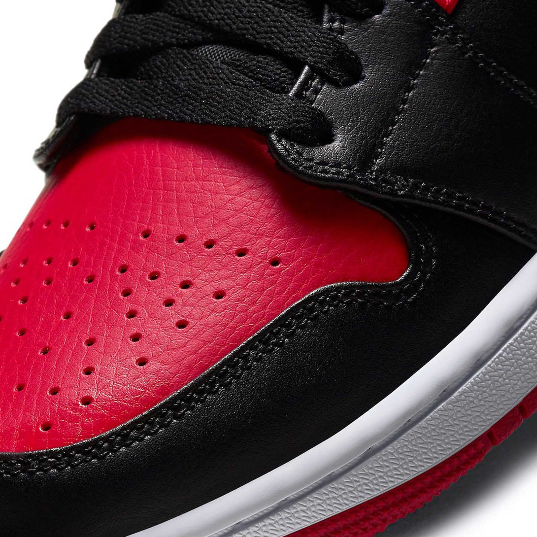 Air Jordan 1 Mid Banned 2020- Streetwear Fashion - evapacs.com