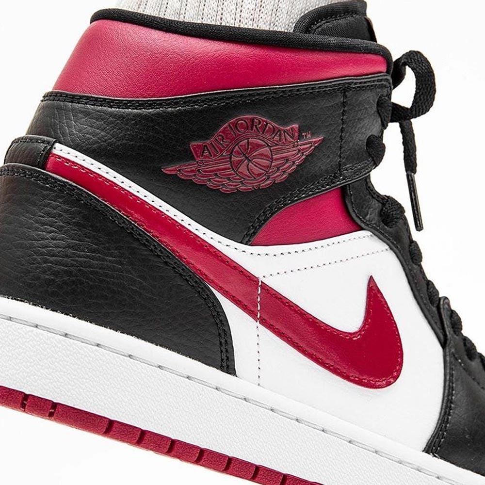 Air Jordan 1 Mid “Bred Toe”- Streetwear Fashion - evapacs.com