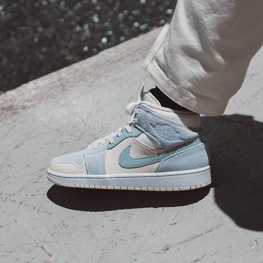 Air Jordan 1 Mid SE 'Sail Light Blue'- Streetwear Fashion - evapacs.com