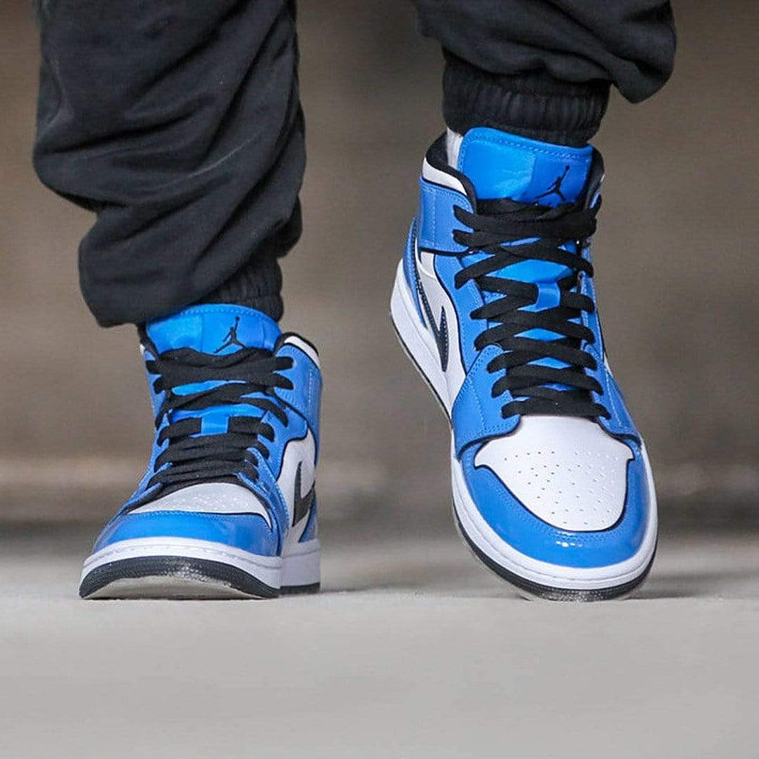 Air Jordan 1 Mid SE 'Signal Blue'- Streetwear Fashion - evapacs.com