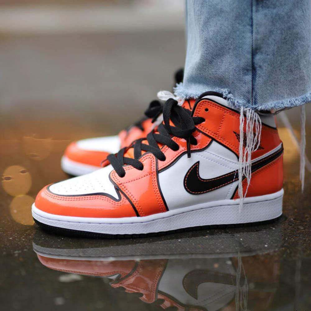 Air Jordan 1 Mid SE 'Turf Orange'- Streetwear Fashion - evapacs.com