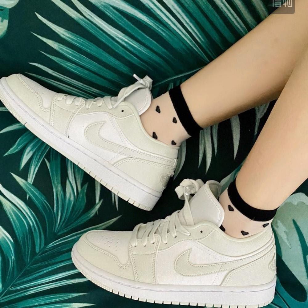 Air Jordan 1 Wmns Low 'Spruce Aura'- Streetwear Fashion - evapacs.com