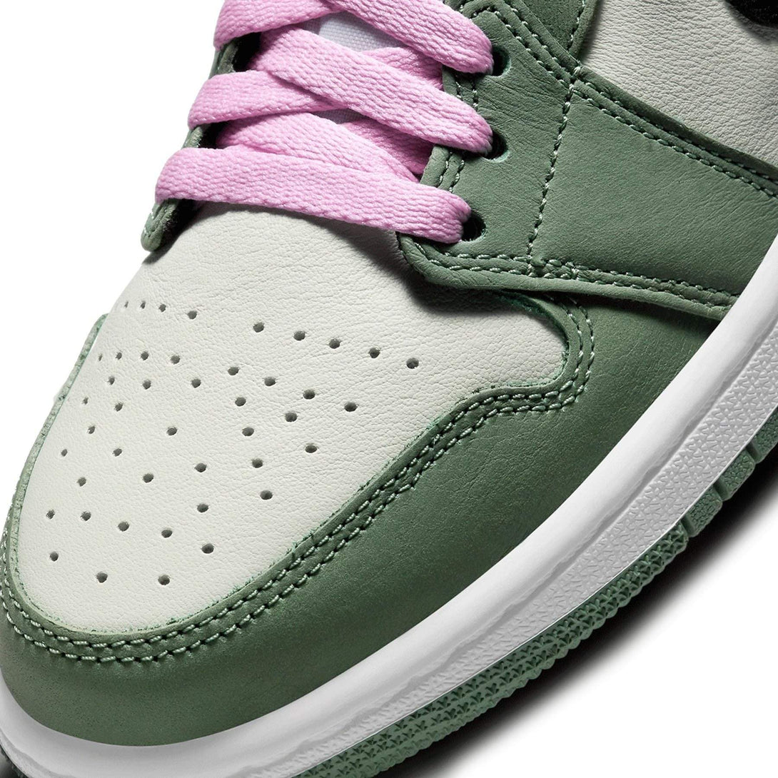 Air Jordan 1 Wmns Mid SE 'Dutch Green'- Streetwear Fashion - evapacs.com