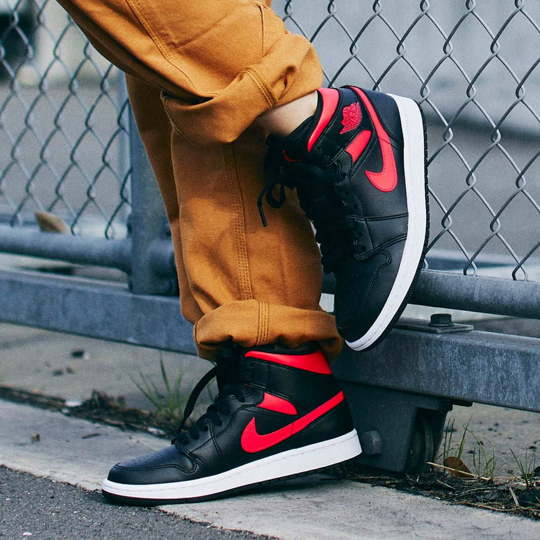 Air Jordan 1 Wmns Mid 'Siren Red'- Streetwear Fashion - evapacs.com