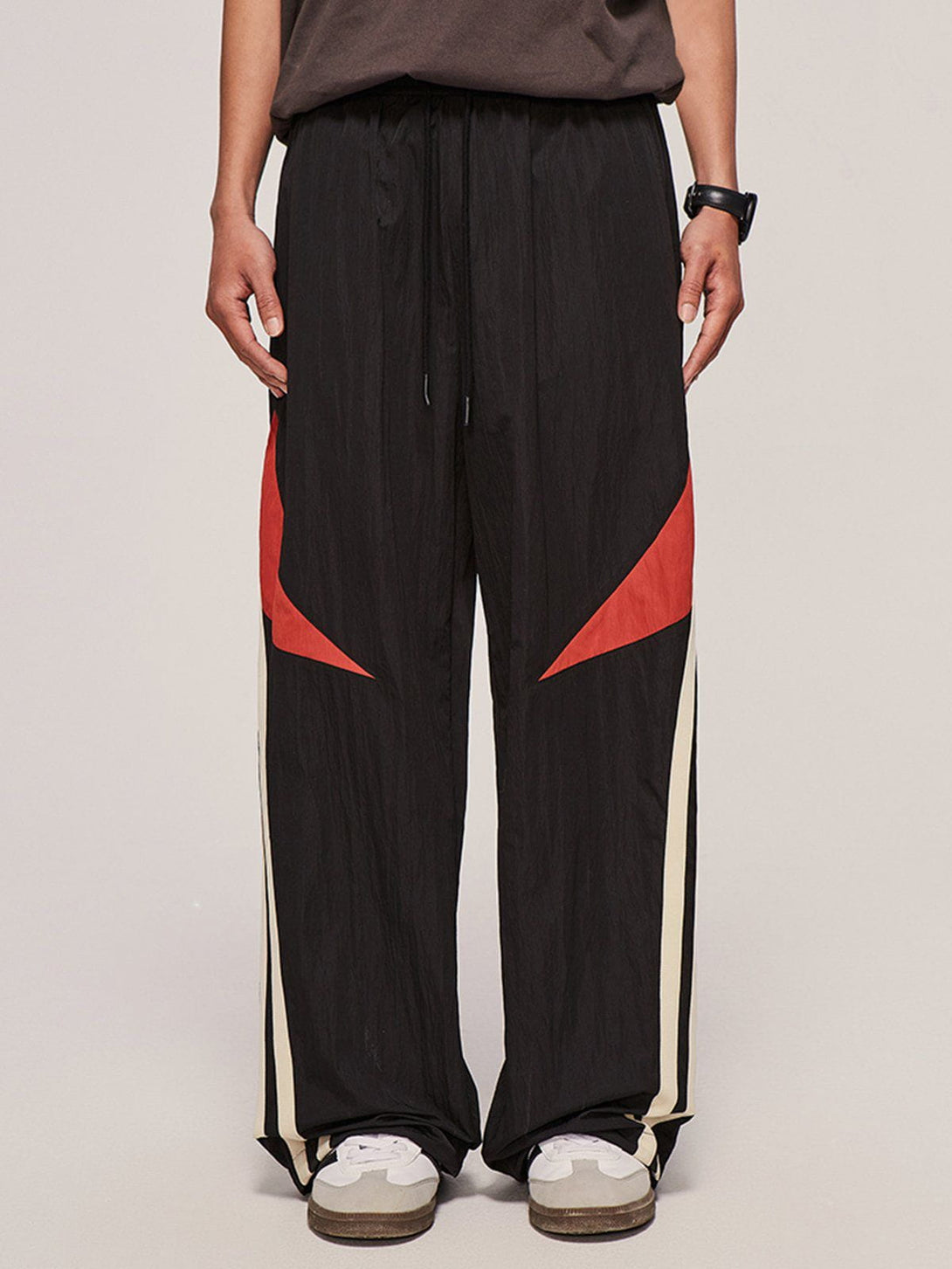 Evapacs - Vintage Oblique Stripe Sweatpants- Streetwear Fashion - evapacs.com