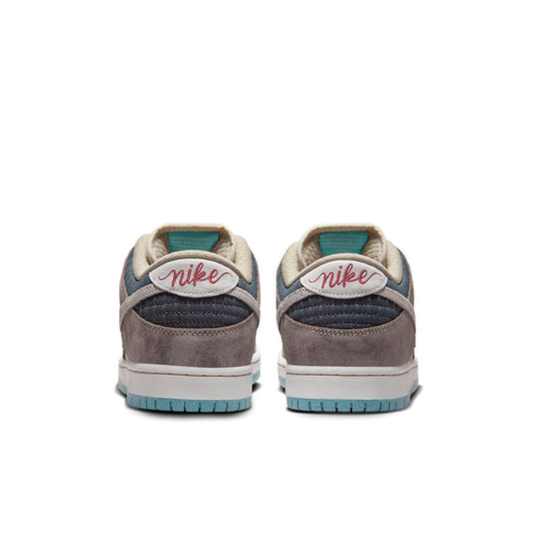 Nike Dunk Low SB 'Big Money Savings'- Streetwear Fashion - evapacs.com