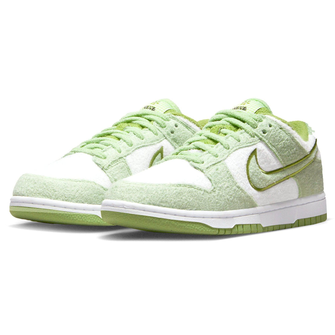 Nike Dunk Low SE Wmns 'Fleece - Honeydew'- Streetwear Fashion - evapacs.com