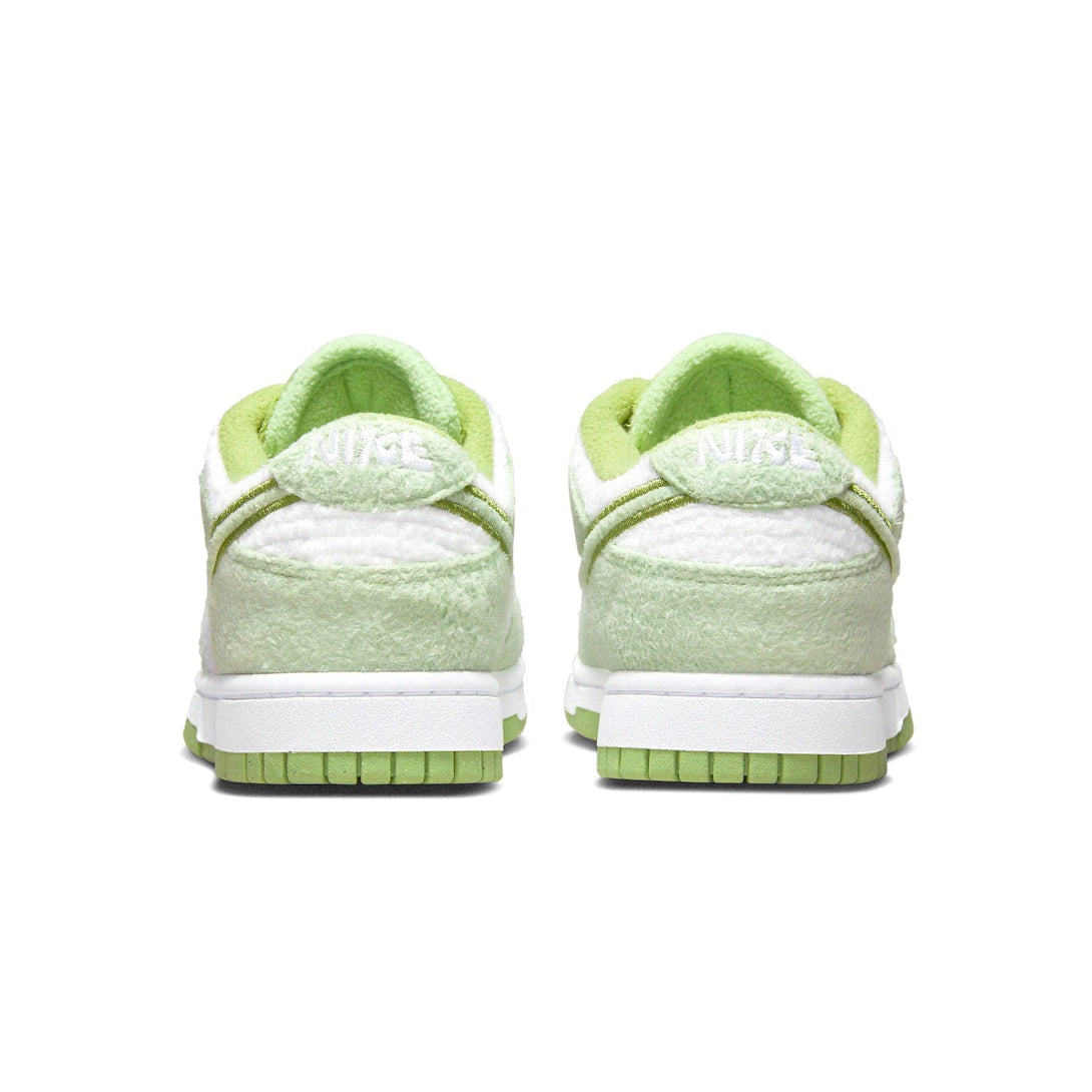 Nike Dunk Low SE Wmns 'Fleece - Honeydew'- Streetwear Fashion - evapacs.com