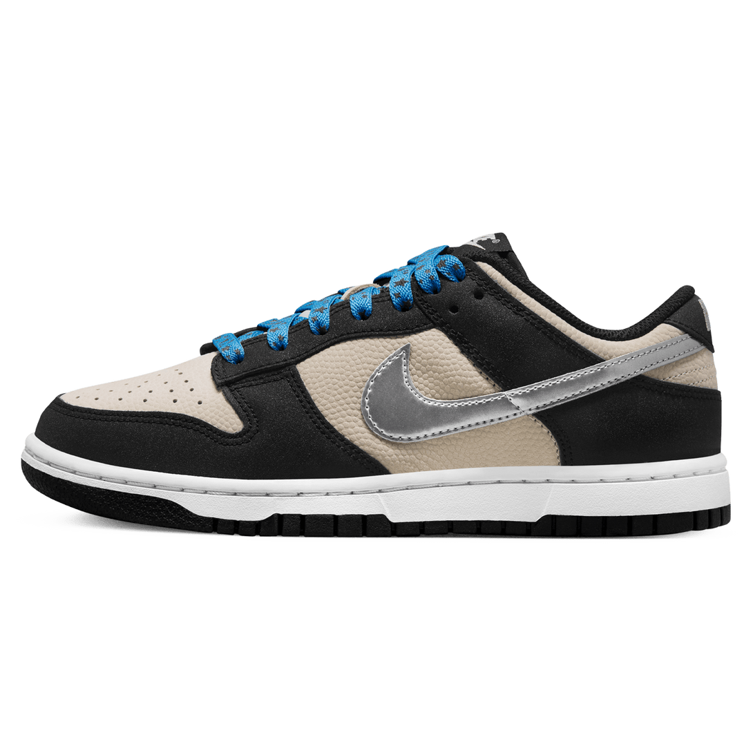 Nike Dunk Low Wmns 'Starry Laces'- Streetwear Fashion - evapacs.com