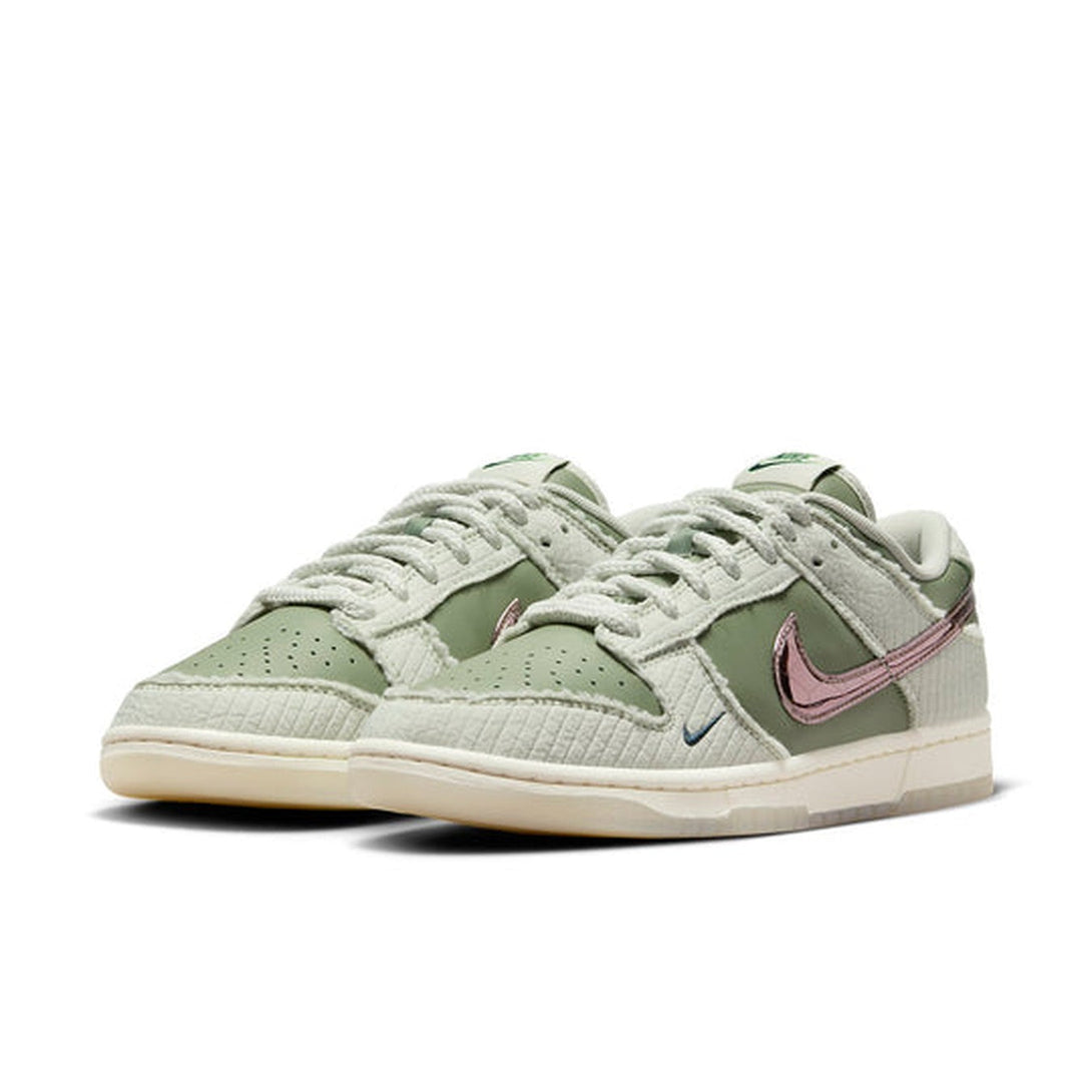 Nike x Kyler Murray Dunk Low 'Be 1 of One'- Streetwear Fashion - evapacs.com